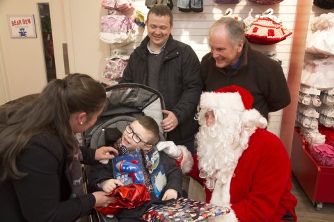 Charlie brings Christmas to Cheshire Oaks